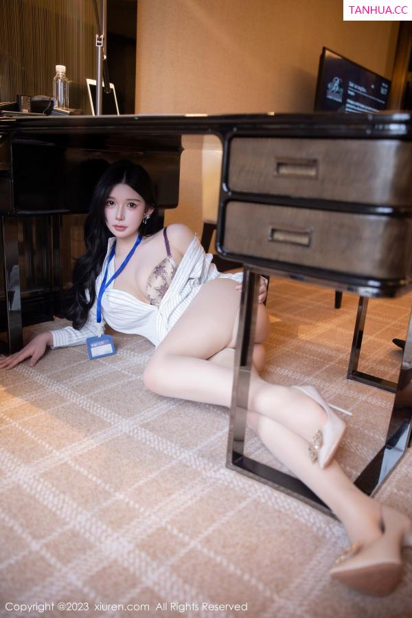   [XiuRen]高清写真图 2023.02.10 No.6247 林珊珊 短裙美腿第56张图片